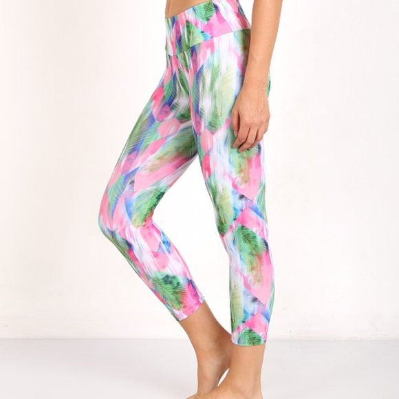 Onzie Pants - Onzie Diamond Palm Crop Legging M/L